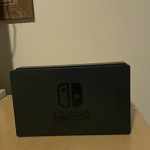 Nintendo Black Tv dock connector, no cables included